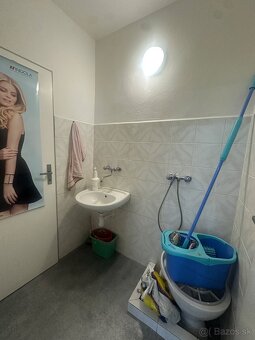 Na odstúpenie obchodný priestor 50m2 - Voľný Ihned - 9