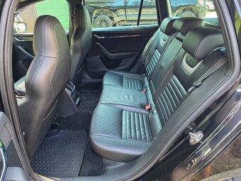 Škoda Octavia Combi 2.0 TFSI RS - 9