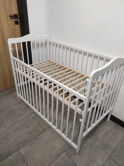 Luxusná biela postieľka (spúšťací bok) viac kusov / typov - 9