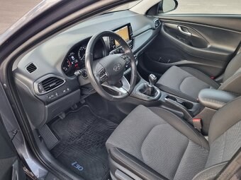 Hyundai i30 Combi 1.4 Benzín 74kw - 9