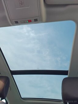 Volkswagen Golf 2.0 TDI Highline DSG -150k- 2019 - 9