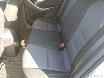 Hyundai i30 CW 1.6 crdi - 9