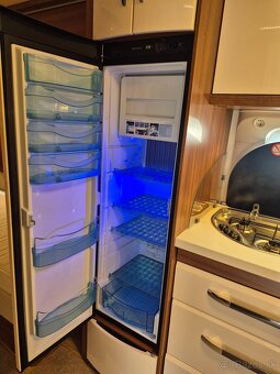 Obytný přívěs Hobby Excellent 540 WLU,r.v. 2015 - 9