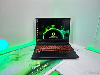 Acer Nitro V – Ryzen 5 8645HS / RTX 4060 8GB / 16GB DDR5 - 9
