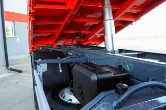 SCANIA R380 / 4X4 TROJSTRANNÝ SKLÁPAČ + HYDRAULICKÁ RUKA - 9