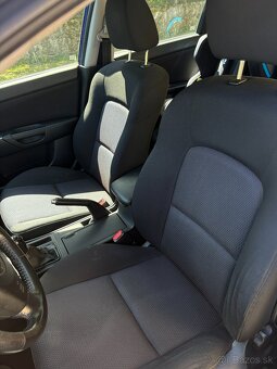MAZDA 3 - 9