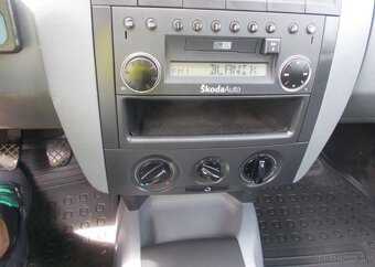 Škoda Fabia 1,4 NAJ 90 000km, koup ČR benzín manuál 50 kw - 9