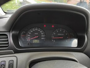 Mitsubishi space wagon 4x4, 2,4GDi, 6-miestne 2kusy - 9