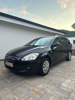 Predáme rodinné a spoľahlivé auto Kia Ceed SW 1,4- 77,2 kW - 9