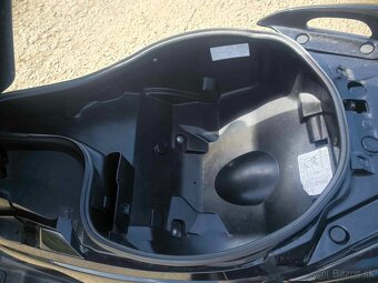 Suzuki Burgman 125cm r.v 2016 - 9