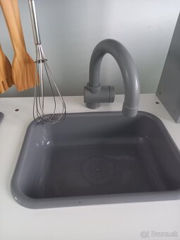 Theo Klein Miele detská drevená kuchynka - 9