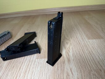 Airsoftová pištoľ Desert Eagle .50 AE, kovový záver, plyn Bl - 9