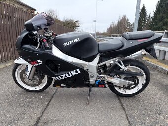 Suzuki Gsx-r k1 600 - 9