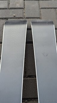 Exkluzivní švýcarské lyže ANAVON ARX, 164cm, KRÁSNÉ, 23/25 - 9