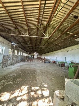 Areál družstva 1,1 ha - predaj/prenájom - 9