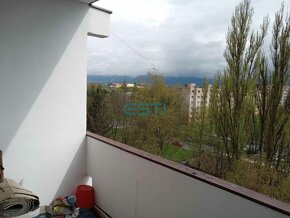 Veľký 2-izbový byt s balkónom - Žilina VLČINCE - 9