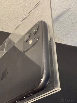 Predám Apple iPhone 11 64GB Black Malé známky používania - 9