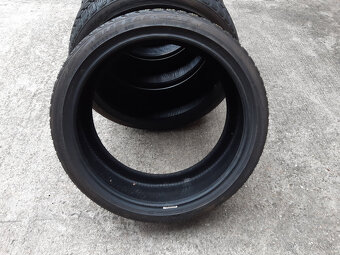 235/35 R19 -zimné - 9