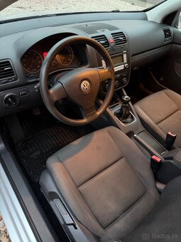 Volkswagen Golf 5 - 9