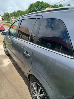 Predam opel zafira - 9