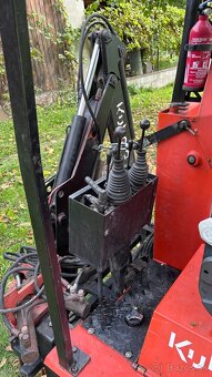 Mininakladač s podkopom KUBOTA - 9