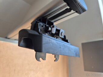 STREŠNÝ NOSIČ Thule na Chevrolet Orlando - 9