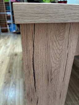 Stôl a stoličky - 9