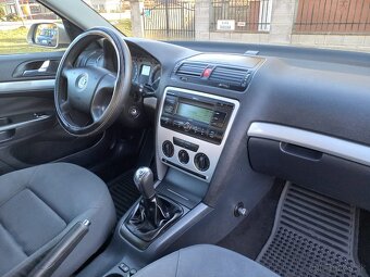 Škoda Octavia 2 1.6 MPi,75Kw(102Ps),ELEGANCE - 9