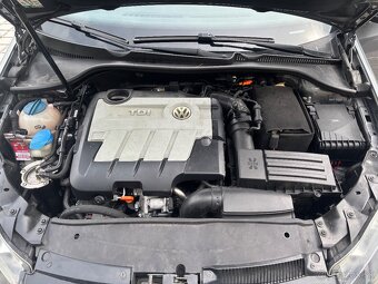 Volkswagen Golf - 9