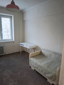 Priestranný 2-izbový byt s balkónom - 9