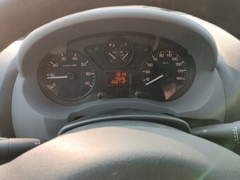 Peugeot Expert 2,0 Hdi 3místa,tažné 2010 - 9