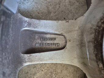 Nexen 185/60 R15 84H na alu diskoch - 9