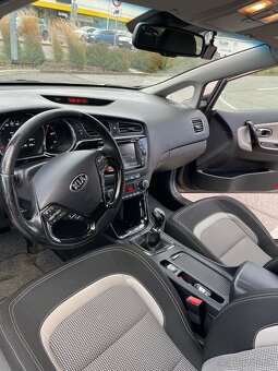 KIA Cee’d 1.6 CRDi Platinum – TOP výbava - 9
