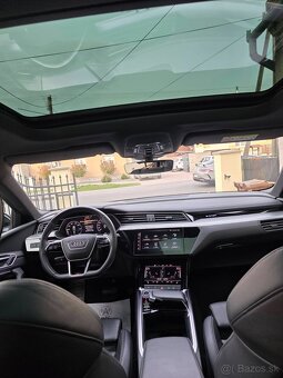 Audi e-tron 50 S-LINE 230 kW 313PS Quattro, Panoráma, Matrix - 9