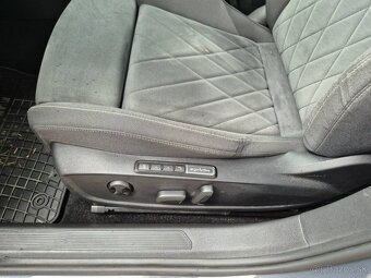 Volkswagen Golf 1.5 eTSI ACT Style DSG - 9