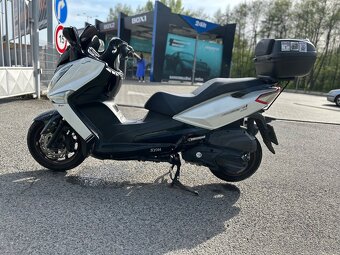 SYM GTS 300i - 9