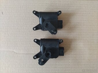 servomotor kurenia a klimatizácie Octavia 2, Superb 2 - 9