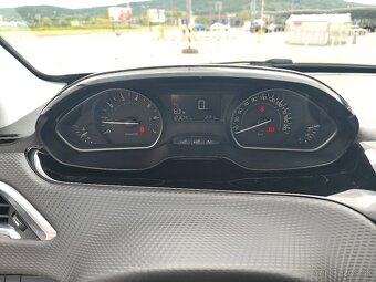 Peugeot 2008 - 9