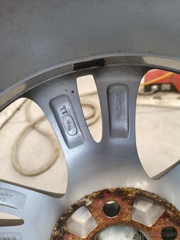 5x100 R16 Škoda - 9