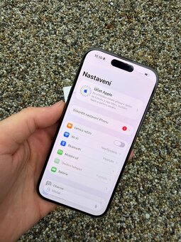 IPhone 15 pro - baterie 100% - 9