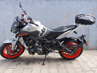 Yamaha MT 09 - 9