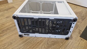 Extra kvalitná PC mATX mini ITX skrinka Jonsbo D30 - 9