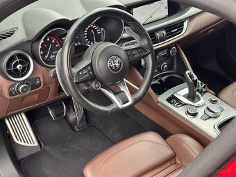 Alfa Romeo Stelvio Veloce 2.0 280 koní - 9