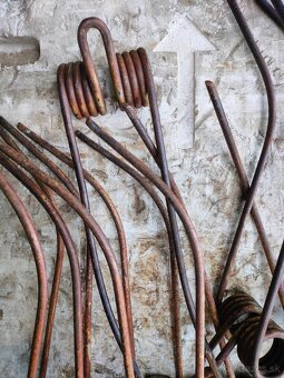 KUHN 280 SHRNOVAČ -- ruzné   díly - 9