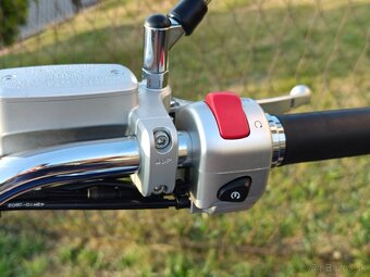Suzuki C 800 VL 800 Intruder - 9
