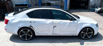 Skoda Octavia 3 po havarii - 9
