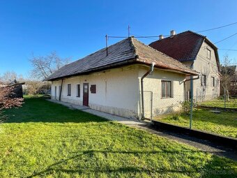Na predaj veľký pozemok 1459 m² so starším RD v Bystričanoch - 9