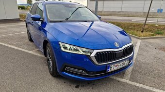 ŠKODA OCTAVIA COMBI 2.0 TDI, r. v. 06/2022, 1. majiteľ - 9