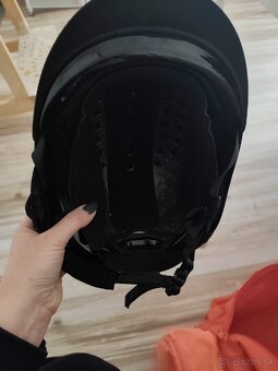Predám detskú jazdeckú prilbu s korytnačkou spolu - 9