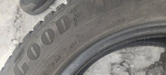 Zimné Goodyear Ultragrip 9 205/60/16 92H - 9